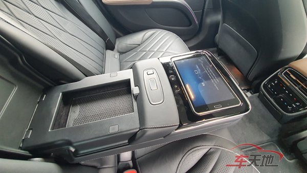 Mercedes-EQS-450+_20221114_115204.jpg