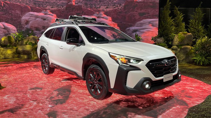 NY Auto Show SUBARU02.jpg