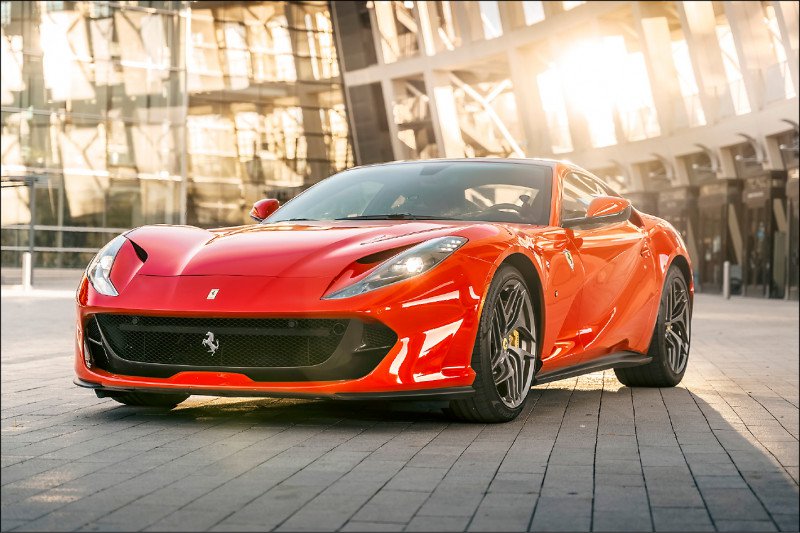 ▲虽已是全球知名超跑厂,Ferrari厂徽仍维持最初的风格。
