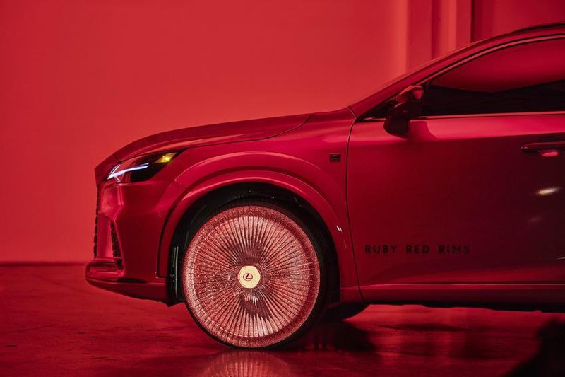 Ruby Red Rims_03.jpg