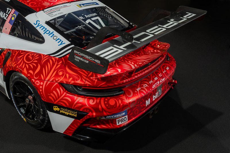 Sime Darby Racing Team 911 GT3 Cup car iconic batik livery-3.jpg