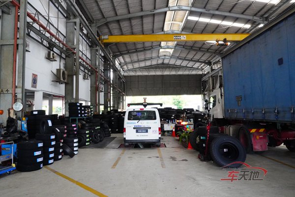 Tyre_FE221013lckZ01.jpg