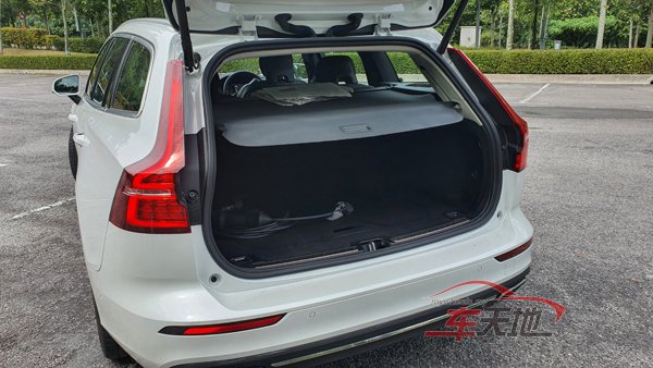 Volvo-V60_20220516_110646.jpg