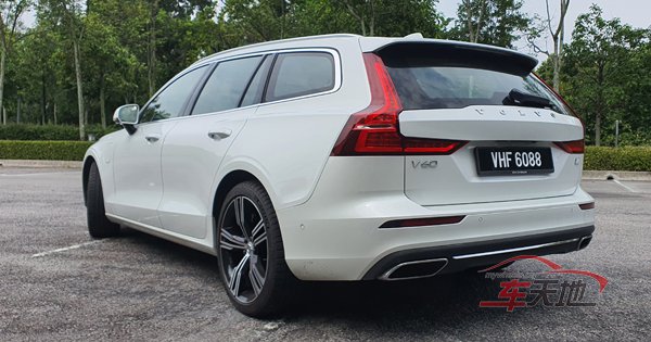Volvo-V60_20220516_110715.jpg