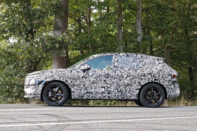 ▲Audi新世代Q3测试车车侧。