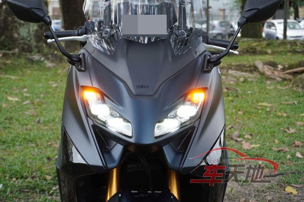 YAMAHA-TMAX-560-TECHMAX_FE230622lckX017.jpg