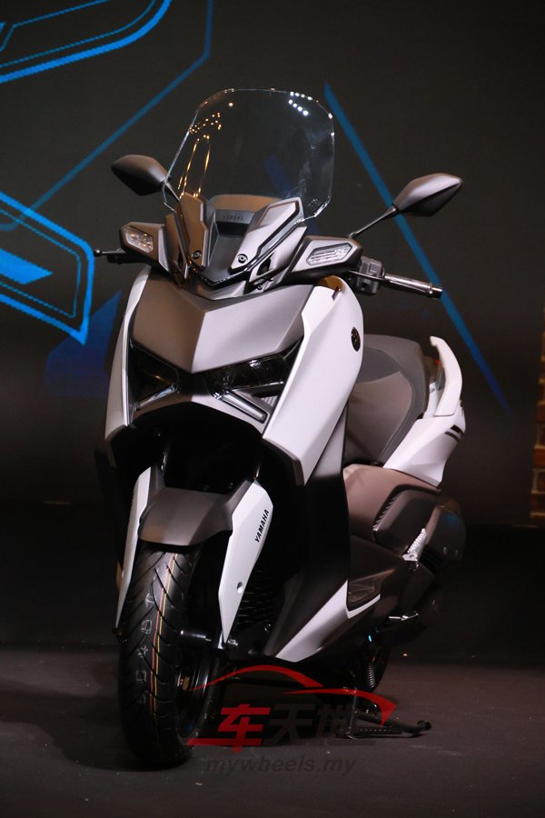 Yamaha-XMAX-250_FE230731lckA02.jpg