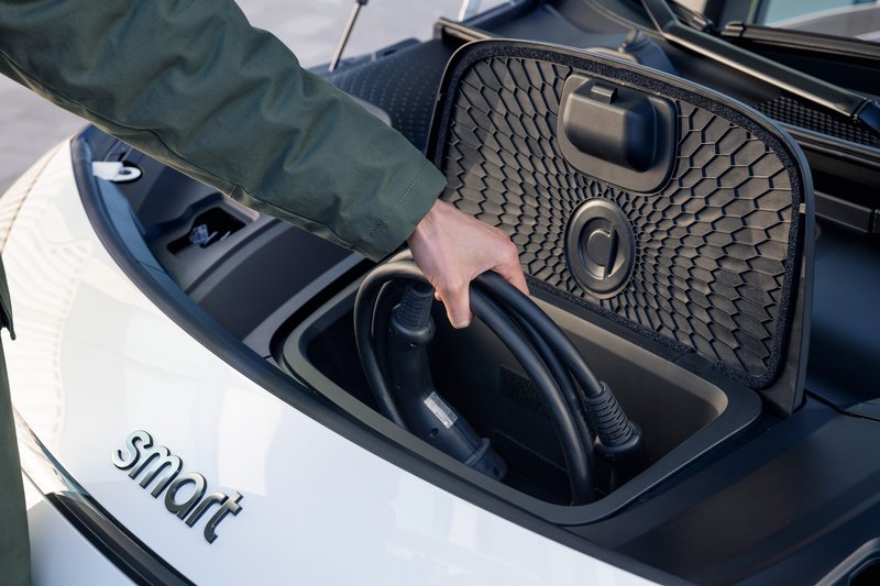 smart1-feature-frunk.jpg