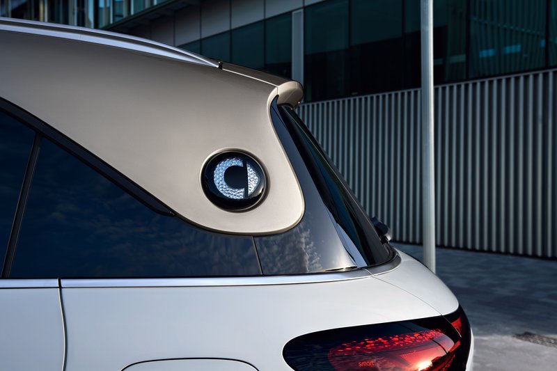 smart1FeatureDpillar Logocmin.jpg