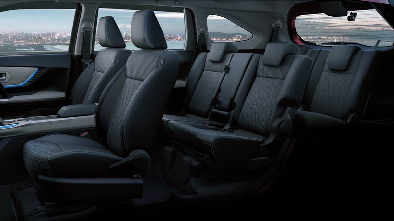 veloz-7-seats-with-multi-fold-configurations.jpg